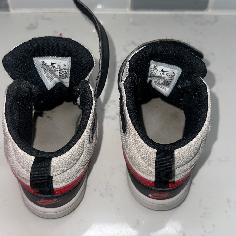 Kids Nike Borough Mid 2 kids size 11c White/Black/Red - Picture 5 of 9